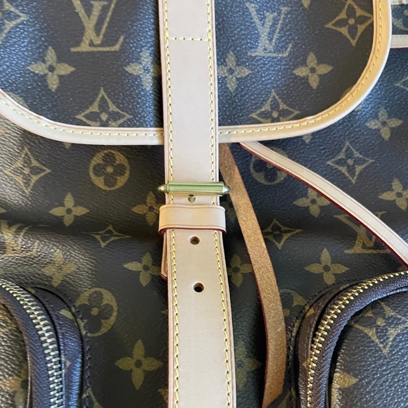 Louis Vuitton Bosphore Backpack - Picture 3 of 7